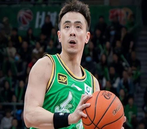 莱万戴帽助,力巴塞罗那,欧冠首战,金年会官网,金年会平台,金年会体育,金年会APP