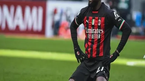 “若湖人忽视浓眉致敬，次日我恐感惊愕，此举难避失礼之嫌。”